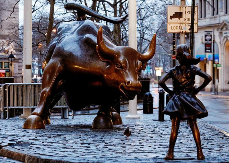 Touro e menida de Wall Street em Nova York