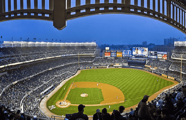 Estádio dos Yankees em Nova York: Jogo de beisebol