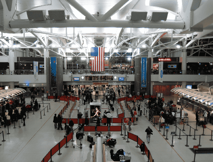 Interior do Aeroporto Internacional John F. Kennedy em Nova York