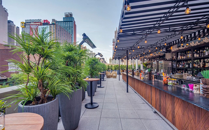 Bar Monarch Rooftop Lounge em Nova York