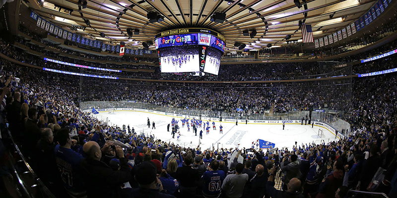 Hockey no gelo no Madison Square Garden em Nova York