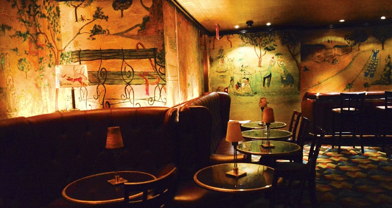 Bemelmans Bar no Carlyle Hotel em Nova York
