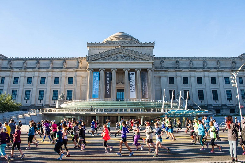 Maratona e meia-maratona NYC Runs Brooklyn: Passagem por pontos turísticos