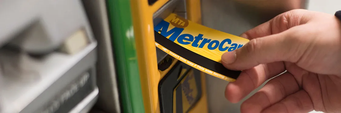 Carregando o Metrocard, cartão de metrô em Nova York
