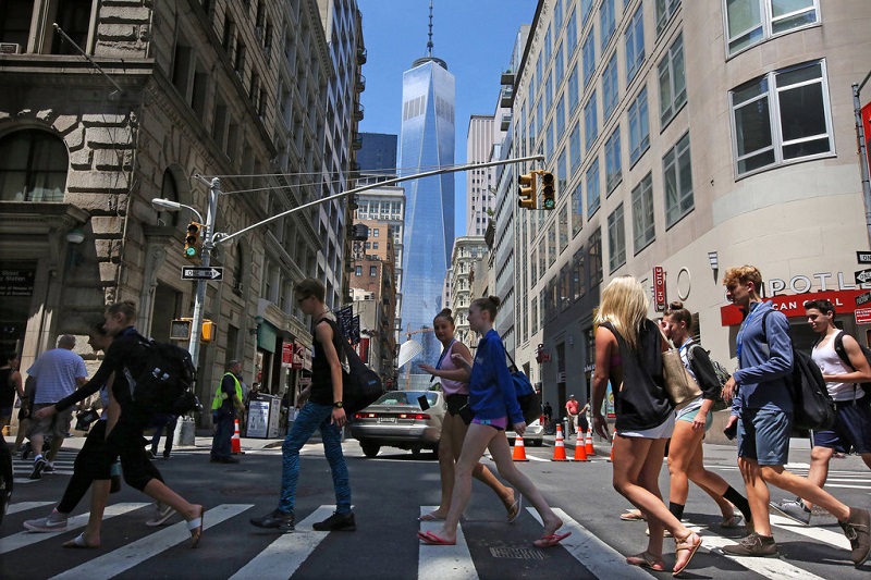 Turistas passeando em Financial District