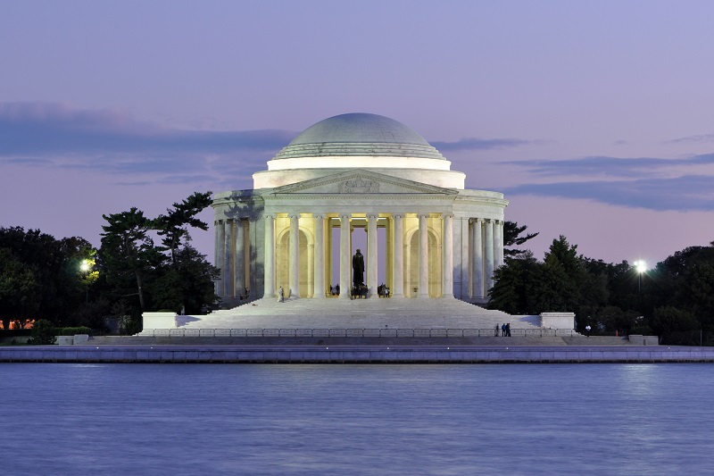 Anoitecer no Jefferson Memorial em Washington