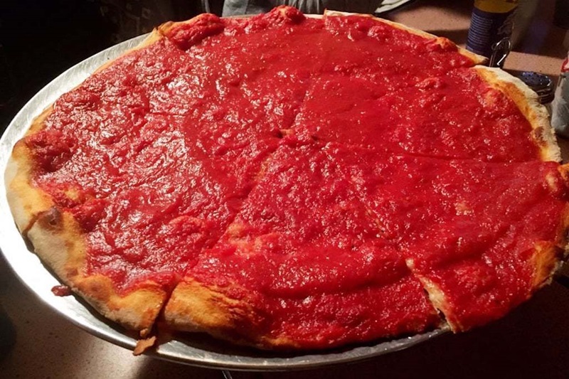 Pizza Original Tomato Pie na pizzaria Tacconelli's na Filadélfia