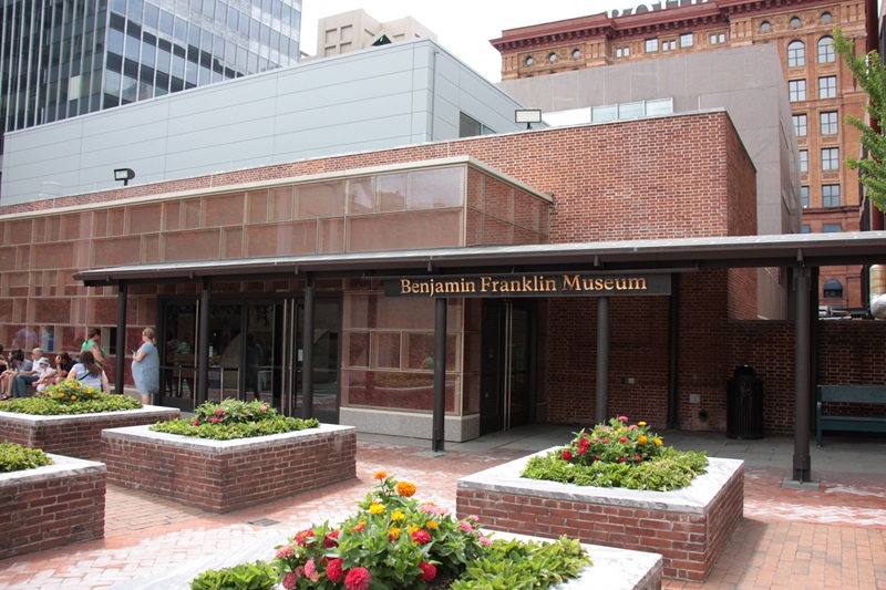 Fachada do Museu Benjamin Franklin Museum na Filadélfia